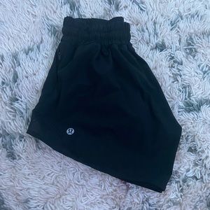 lululemon hotty hot shorts 2